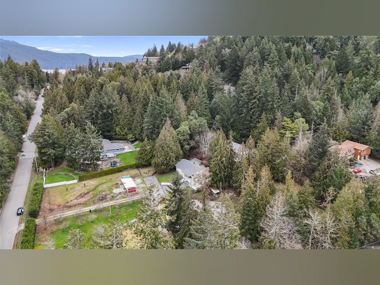 11255 Nitinat Road, North Saanich, BC, V8L 5R8 - 2
