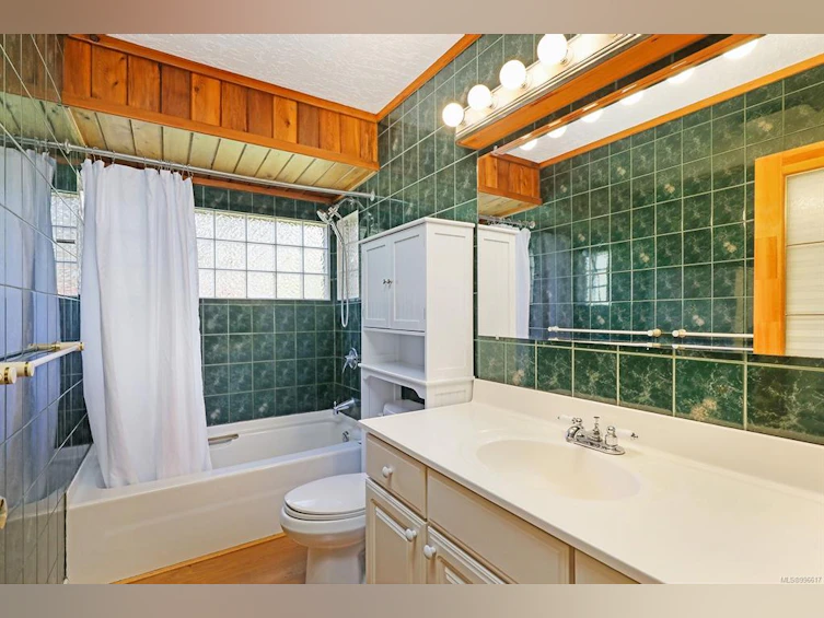 2094 Cooke Avenue, Comox, BC, V9M 1Y6 - 31
