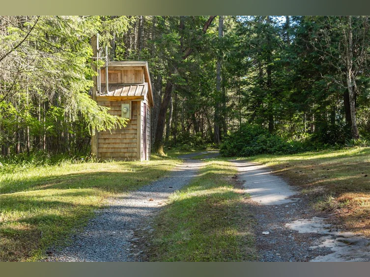 225 Sea Meadow Drive, Gabriola Island, BC, V0R 1X2 - 14