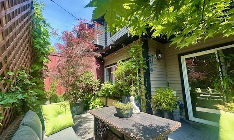 105-6838 W Grant Road