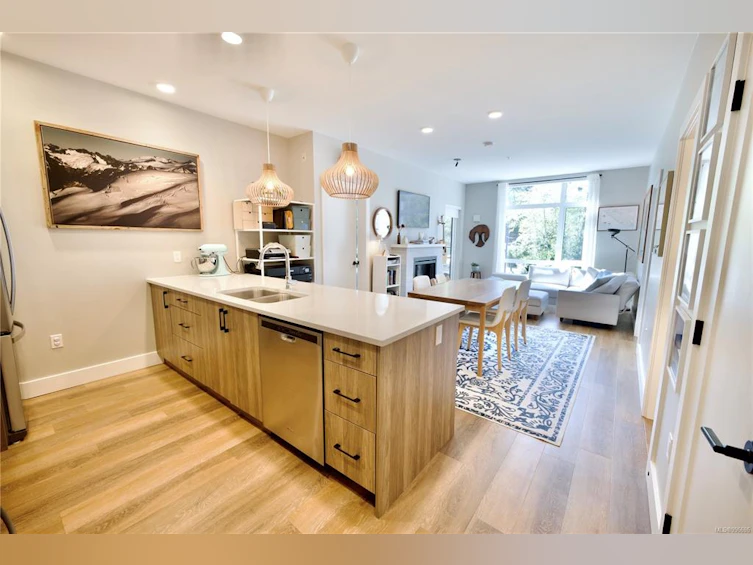 201-700 Yew Wood Road, Tofino, BC, V0R 2Z0 - 4