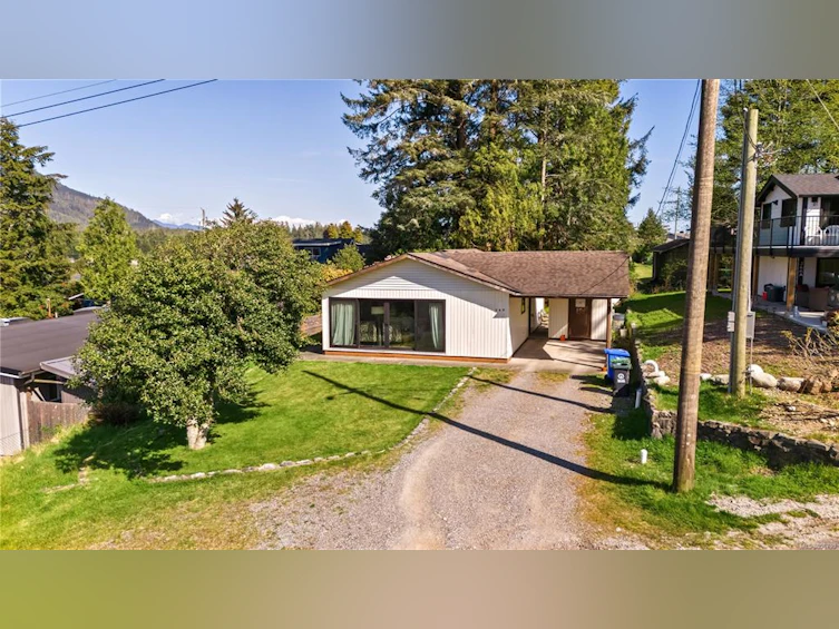 248 Birch Street, Ucluelet, BC, V0R 3A0 - 2