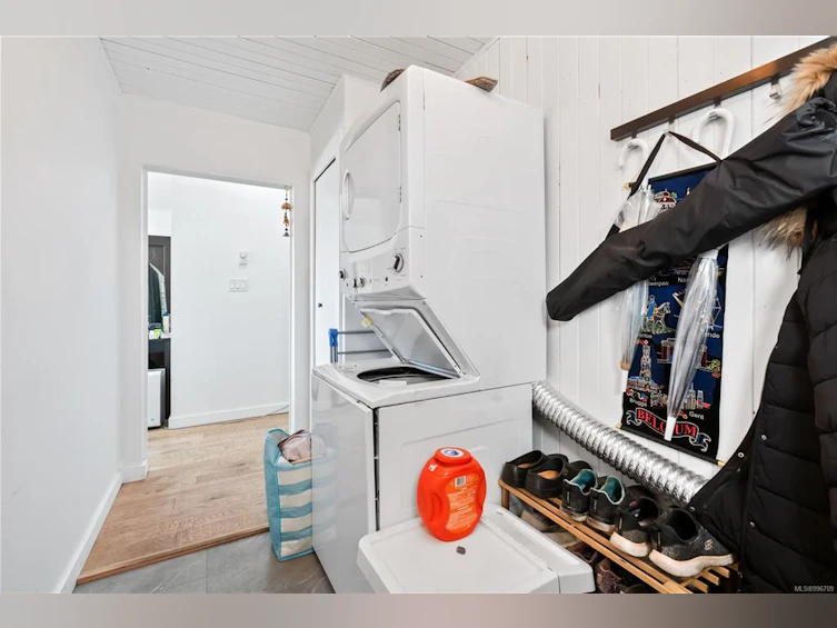 248 Birch Street, Ucluelet, BC, V0R 3A0 - 9