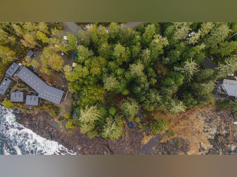 812 Odyssey Lane, Ucluelet, BC, V0R 3A0 - 3