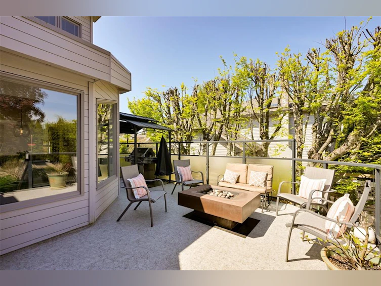 4272 Houlihan Place, Saanich, BC, V8N 3T1 - 42