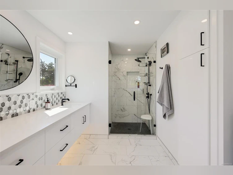 4272 Houlihan Place, Saanich, BC, V8N 3T1 - 48