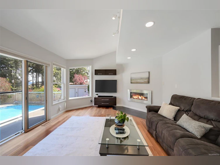 4272 Houlihan Place, Saanich, BC, V8N 3T1 - 13
