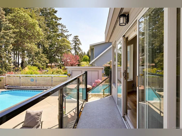4272 Houlihan Place, Saanich, BC, V8N 3T1 - 16