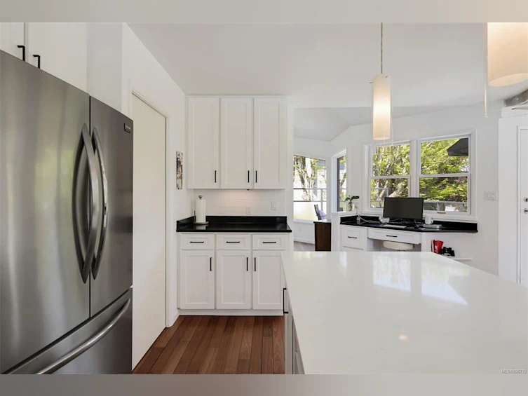 4272 Houlihan Place, Saanich, BC, V8N 3T1 - 20