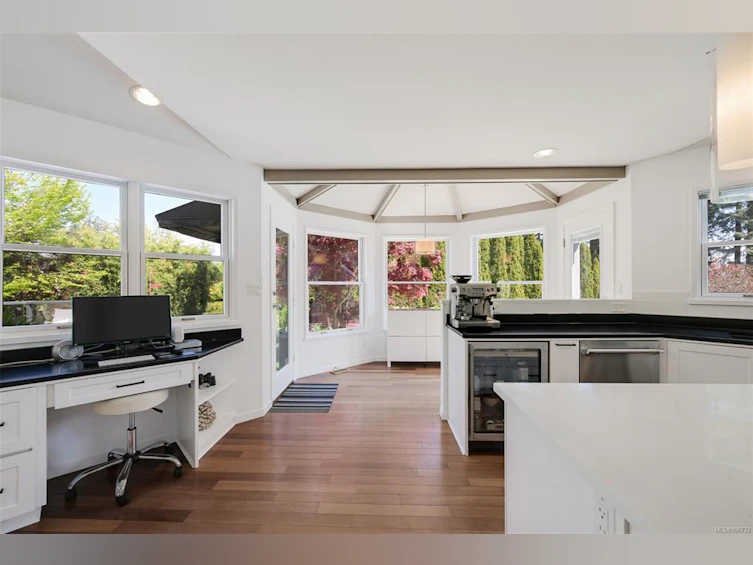 4272 Houlihan Place, Saanich, BC, V8N 3T1 - 22