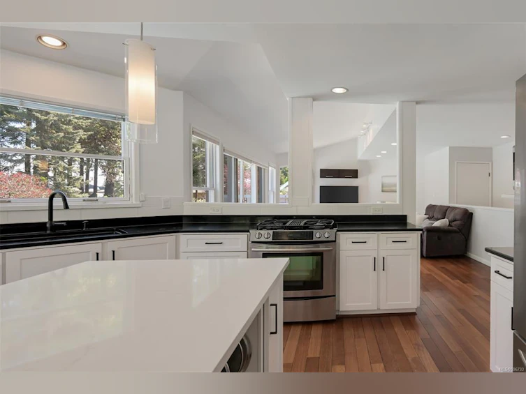 4272 Houlihan Place, Saanich, BC, V8N 3T1 - 29