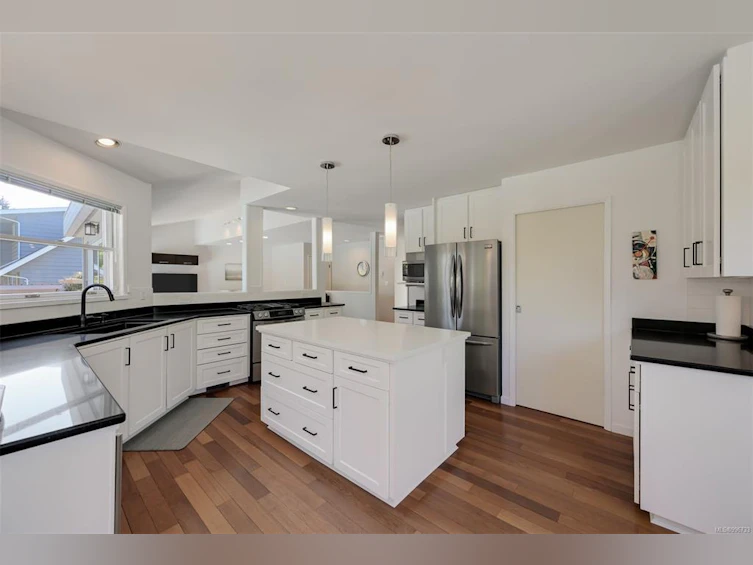 4272 Houlihan Place, Saanich, BC, V8N 3T1 - 25