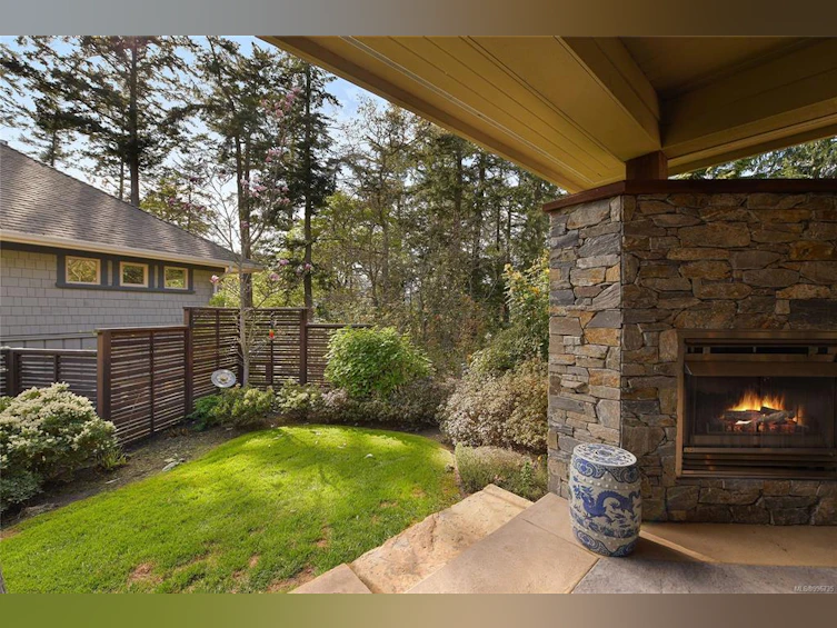 1284 Oceanwood Lane, Saanich, BC, V8X 0A4 - 51