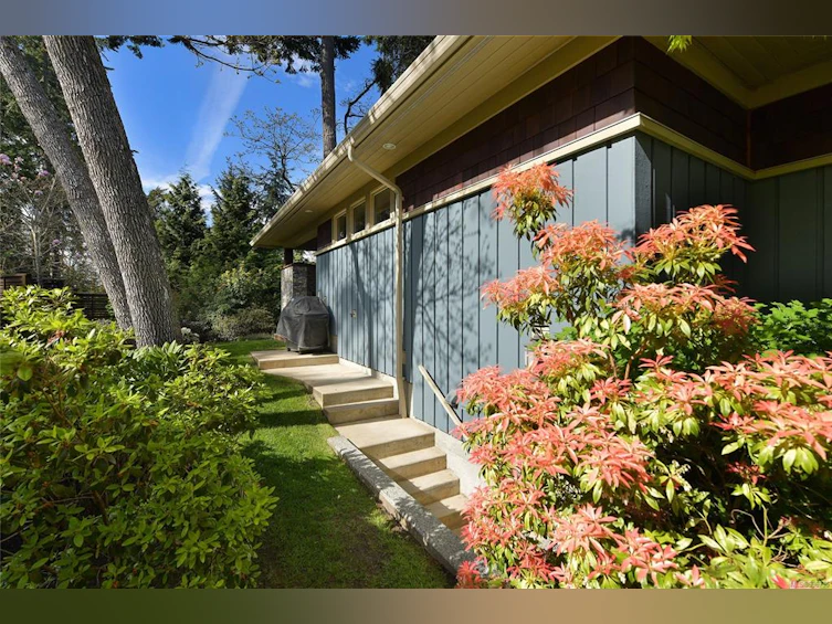 1284 Oceanwood Lane, Saanich, BC, V8X 0A4 - 53