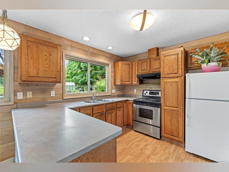 945 Terrien Way, Parksville, BC, V9P 1T2 - 5