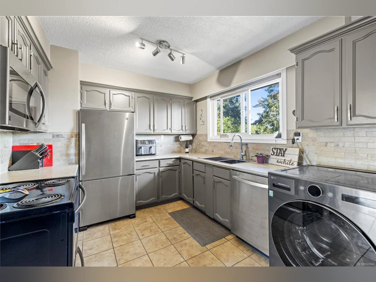 15-1630 Crescent View Drive, Nanaimo, BC, V9S 2N5 - 12