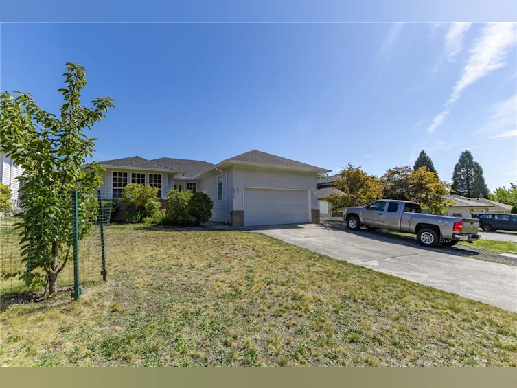 1074 Springbok Road, Campbell River, BC, V9W 7K7 - 3