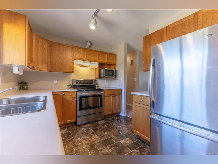 1074 Springbok Road, Campbell River, BC, V9W 7K7 - 6