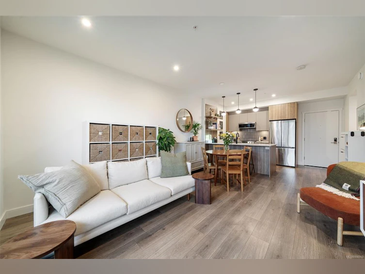 507-1301 Hillside Avenue, Victoria, BC, V8T 0E3 - 3