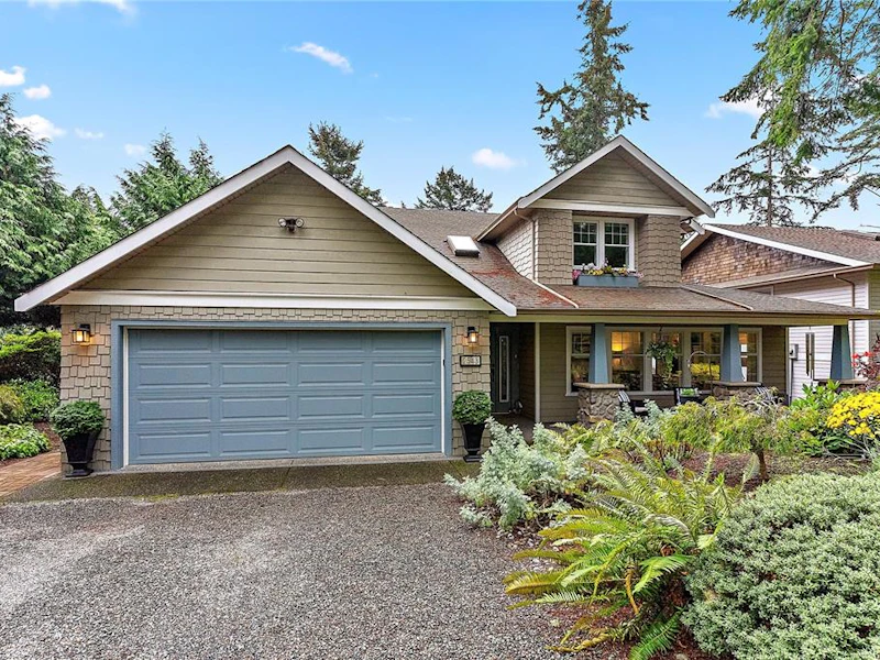 2543 Beaufort Road, Sidney BC V8L 2K2