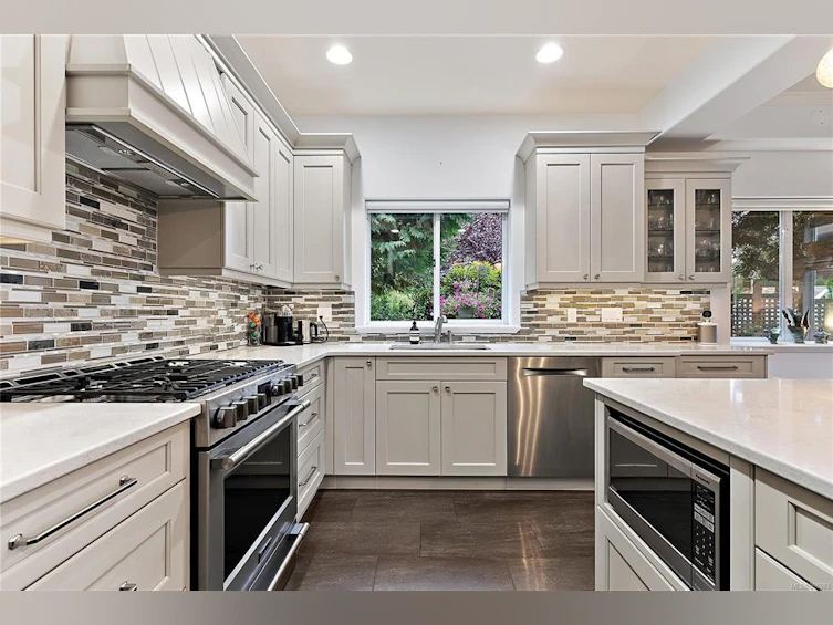 2543 Beaufort Road, Sidney, BC, V8L 2K2 - 15