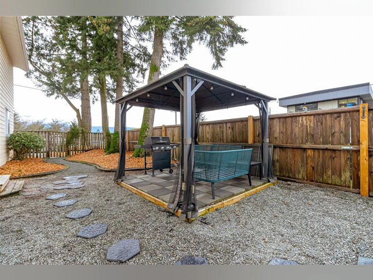 3886 Victoria Avenue, Nanaimo, BC, V9T 1Z8 - 9
