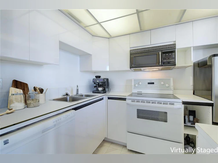 704-325 Maitland Street, Victoria, BC, V9A 7E9 - 10
