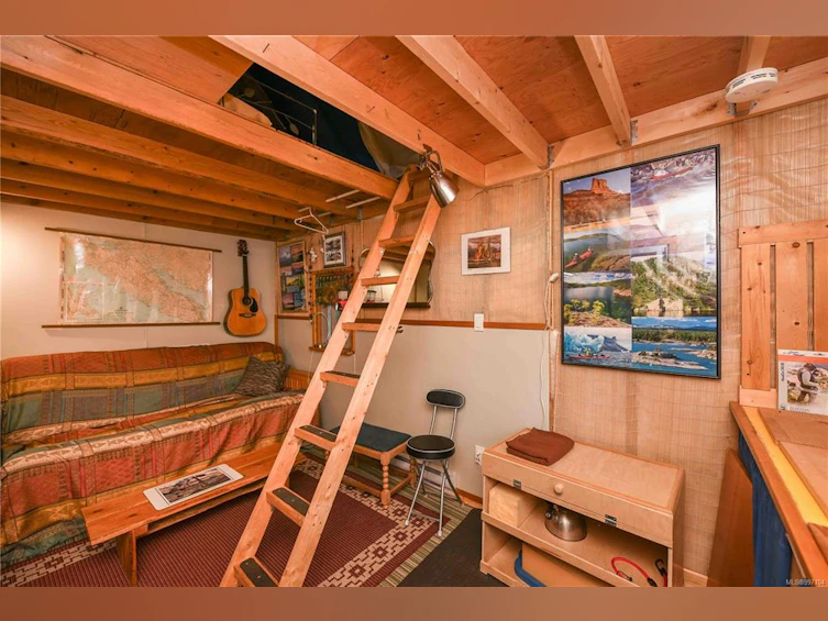 7895 Ships Point Road, Fanny Bay, BC, V0R 1W0 - 32