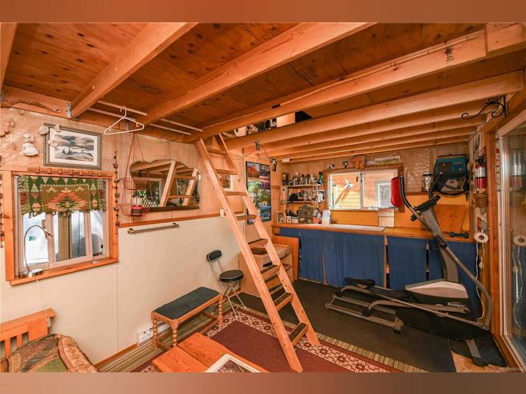 7895 Ships Point Road, Fanny Bay, BC, V0R 1W0 - 31