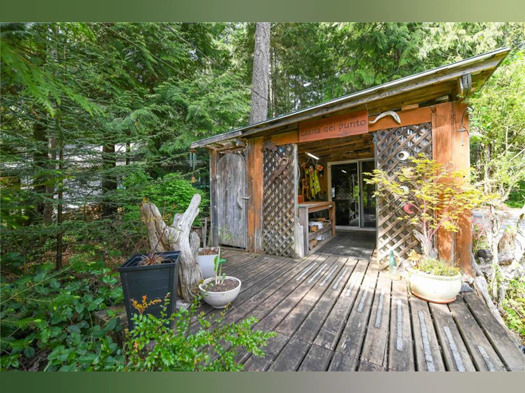 7895 Ships Point Road, Fanny Bay, BC, V0R 1W0 - 27