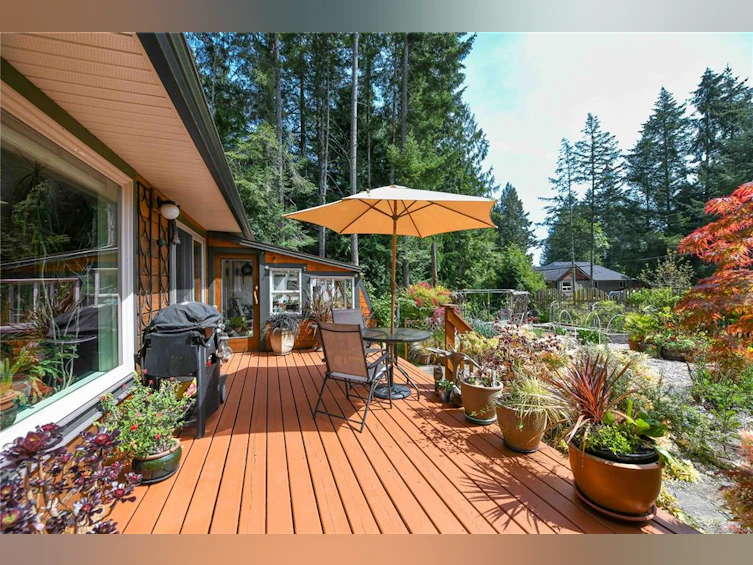 7895 Ships Point Road, Fanny Bay, BC, V0R 1W0 - 45