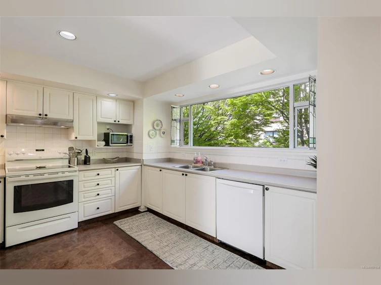 4-356 Simcoe Street, Victoria, BC, V8V 1L1 - 10