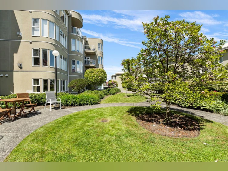 101-560 Stewart Avenue, Nanaimo, BC, V9S 5T5 - 21