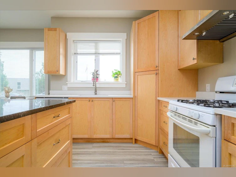 104 Lee Avenue, Parksville, BC, V9P 1L9 - 8