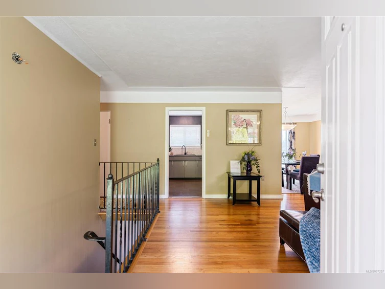 104 Burnett Road, View Royal, BC, V9B 4P7 - 5