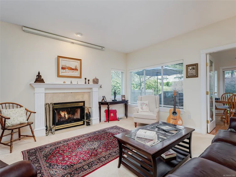 104-530 Marsett Place, Saanich, BC, V8Z 7J2 - 2
