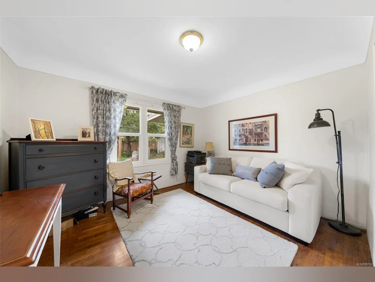 5064 Wesley Road, Saanich, BC, V8Y 1Z4 - 18