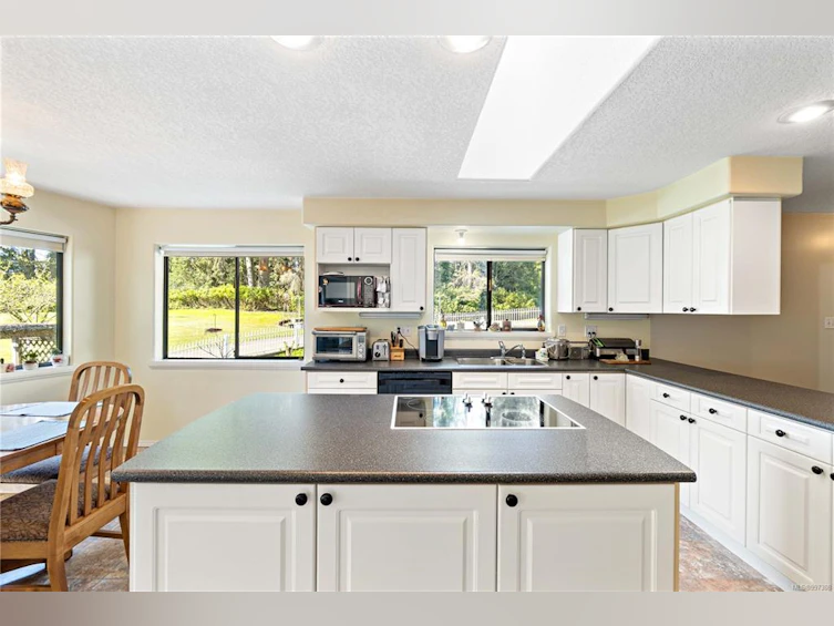 2369 South Wellington Road, Nanaimo, BC, V9X 1S4 - 5