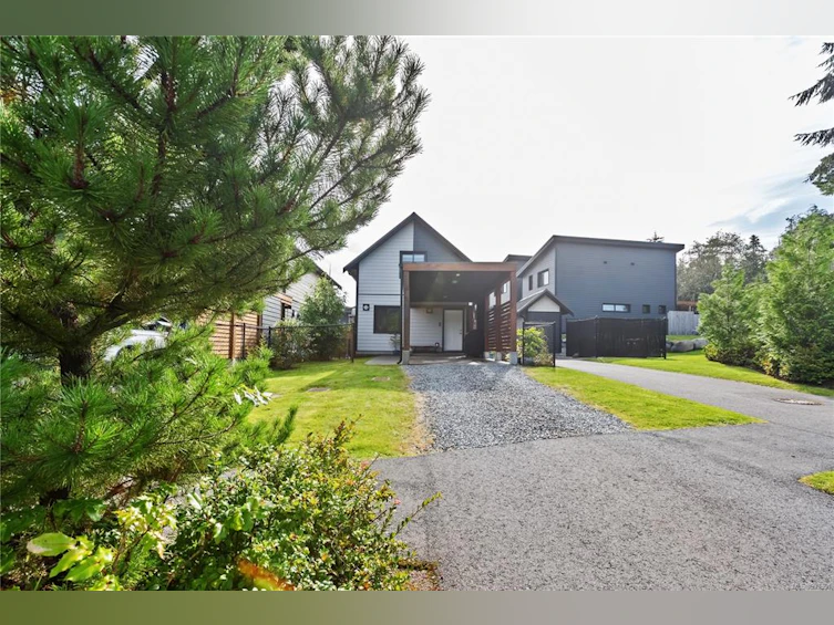 5-1782 St. Jacques Boulevard, Ucluelet, BC, V0R 3A0 - 2
