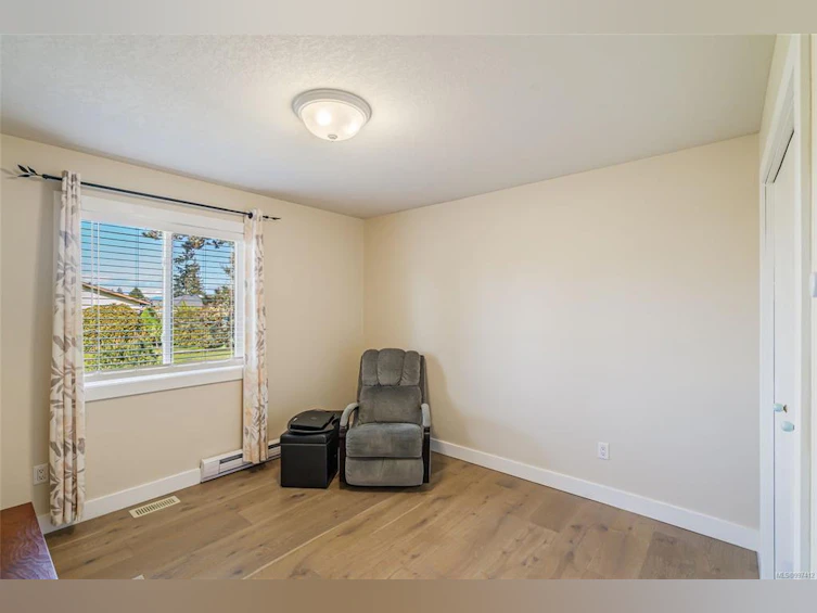 1310 Lanyon Drive, French Creek, BC, V9P 1W6 - 6