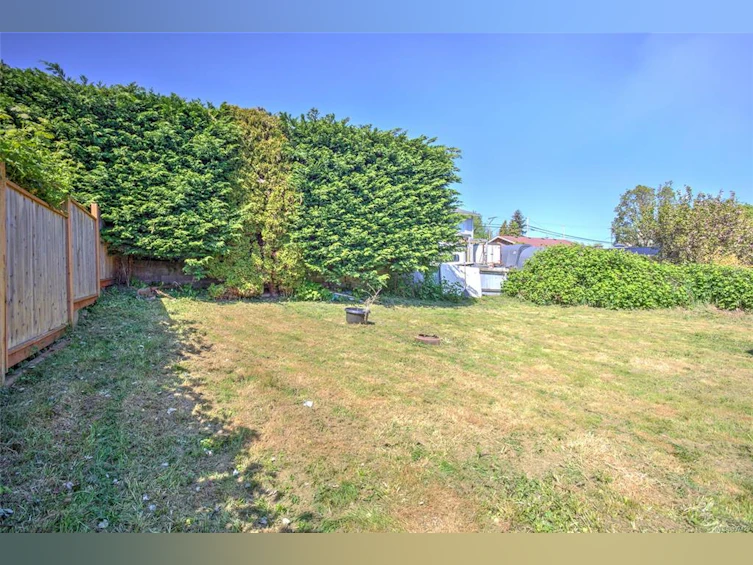 8054 Bertha Street, Crofton, BC, V0R 1R0 - 56