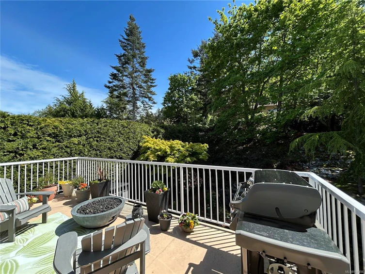 2438 Andover Road, Fairwinds, BC, V9P 9G9 - 46