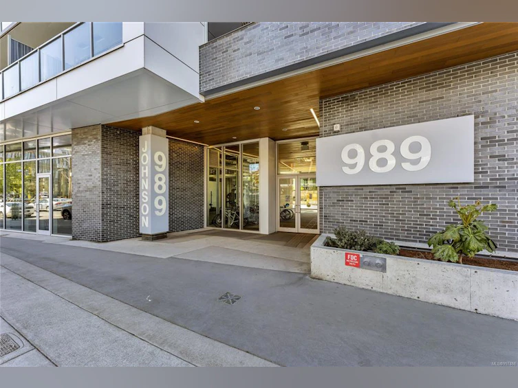 803-989 Johnson Street, Victoria, BC, V8V 0E3 - 2