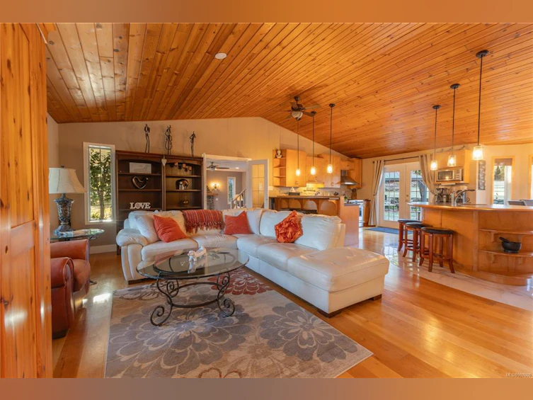777 Salsbury Road, Courtenay, BC, V9N 9M2 - 12