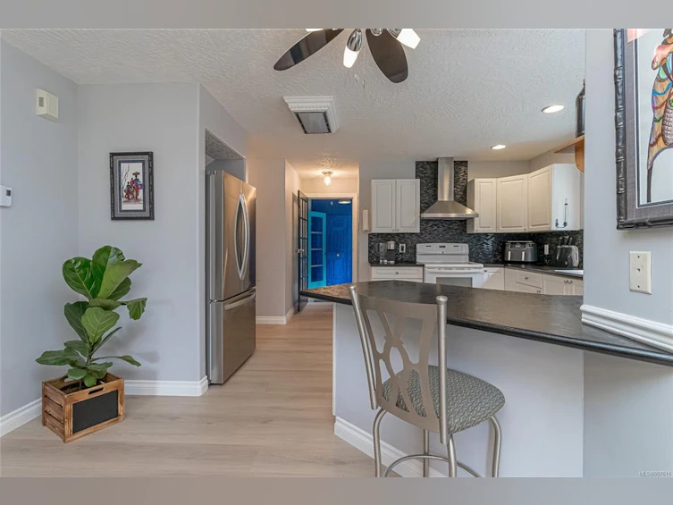 1335 Meadowood Way, Qualicum Beach, BC, V9K 2S4 - 30