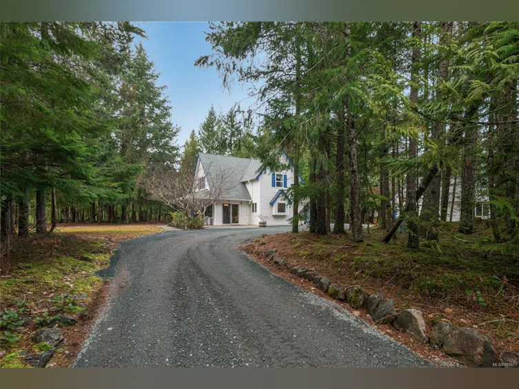 1335 Meadowood Way, Qualicum Beach, BC, V9K 2S4 - 13
