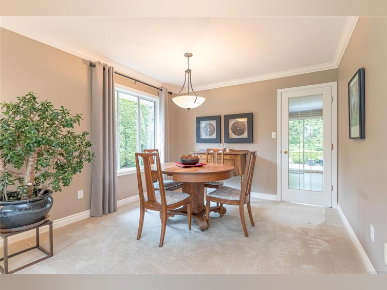 618 Yambury Road, Qualicum Beach, BC, V9K 1C5 - 4