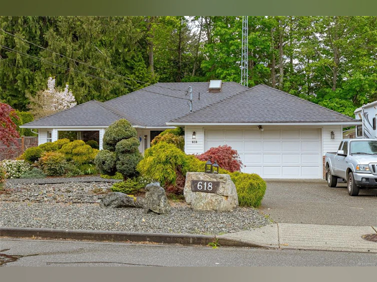 618 Yambury Road, Qualicum Beach, BC, V9K 1C5 - 2