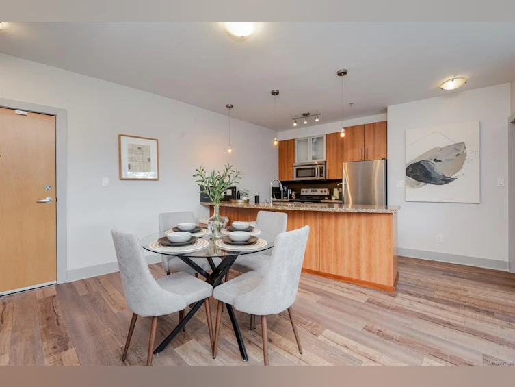 412-2745 Veterans Memorial Pkwy, Langford, BC, V9B 0H4 - 7