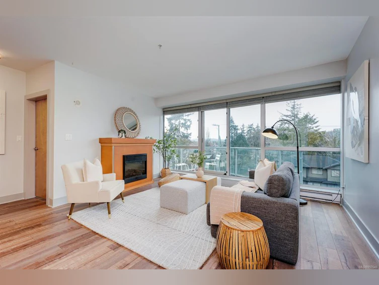 412-2745 Veterans Memorial Pkwy, Langford, BC, V9B 0H4 - 2